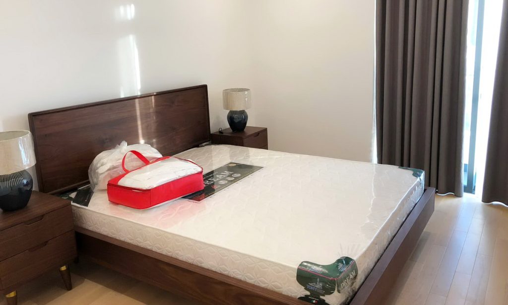 Cho thuê căn hộ City Garden tầng cao đủ nội thất view quận 1 1 phòng ngủ