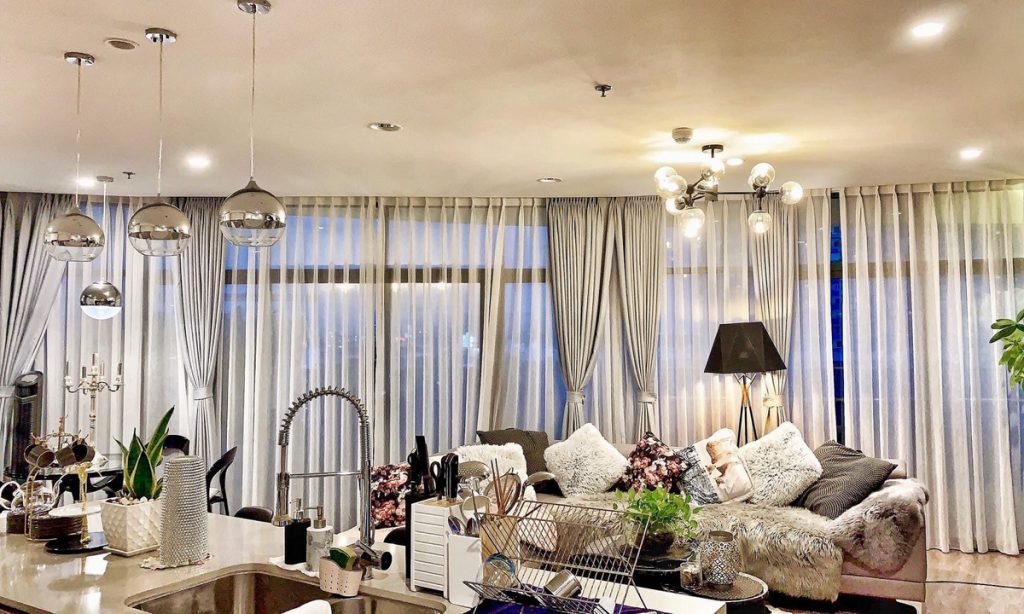 Căn hộ City Garden cho thuê tầng trung nội thất xịn view quận 1 2 phòng ngủ